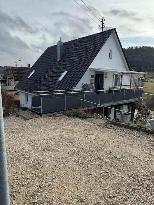 Loft Wohnung Mit Toller Aussicht Messstetten Kültér fotó